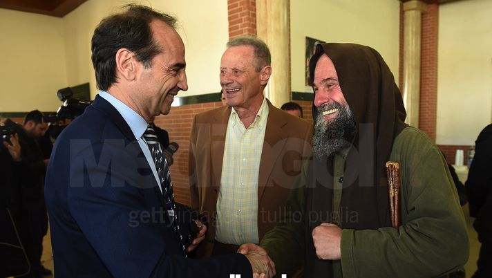 PALERMO, ITALY - DECEMBER 12: (L-R) US Citta di Palermo Sport Director Fabio Lupo, US Citta di Palermo owner Maurizio Zamparini and Biagio Conte look on at Missione Speranza e Carità on December 12, 2017 in Palermo, Italy. (Photo by Tullio M. Puglia/Getty Images) Palermo calcio