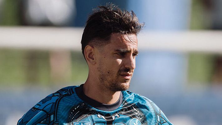 DIMARO, ITALY - JULY 17: Alex meret of SSC Napoli during the afternoon training session at the club’s 2025/26 pre-season training camp in Trentino-Alto Adige on July 17, 2025 in Dimaro, Italy. (Photo by SSC NAPOLI/SSC NAPOLI via Getty Images) NEWS – Israel, Tavares, Marusic, Koné, Rrahmani, Lovric, Jesus, Lookman, Neres e i tempi per Meret - immagine 1