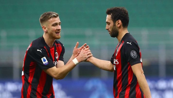 Milan, Saelemaekers: 'Ho sempre avuto un bel rapporto con Calhanoglu'