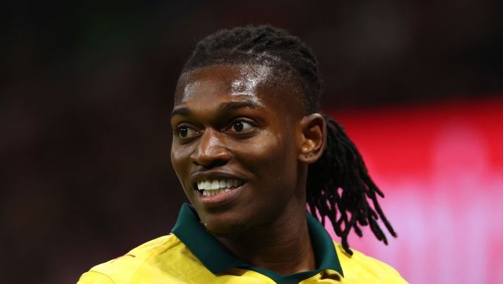 Leao questa è la strada giusta: deve parlare solo il campo. Prova da leader del Milan