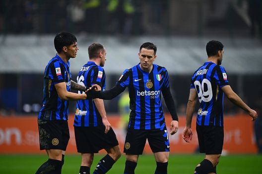 Zielinski con i compagni. (Foto di Mattia Pistoia via Getty Images) Inter, top e flop della Serie A 2024/2025: il bis mancato pesa sul giudizio- immagine 6