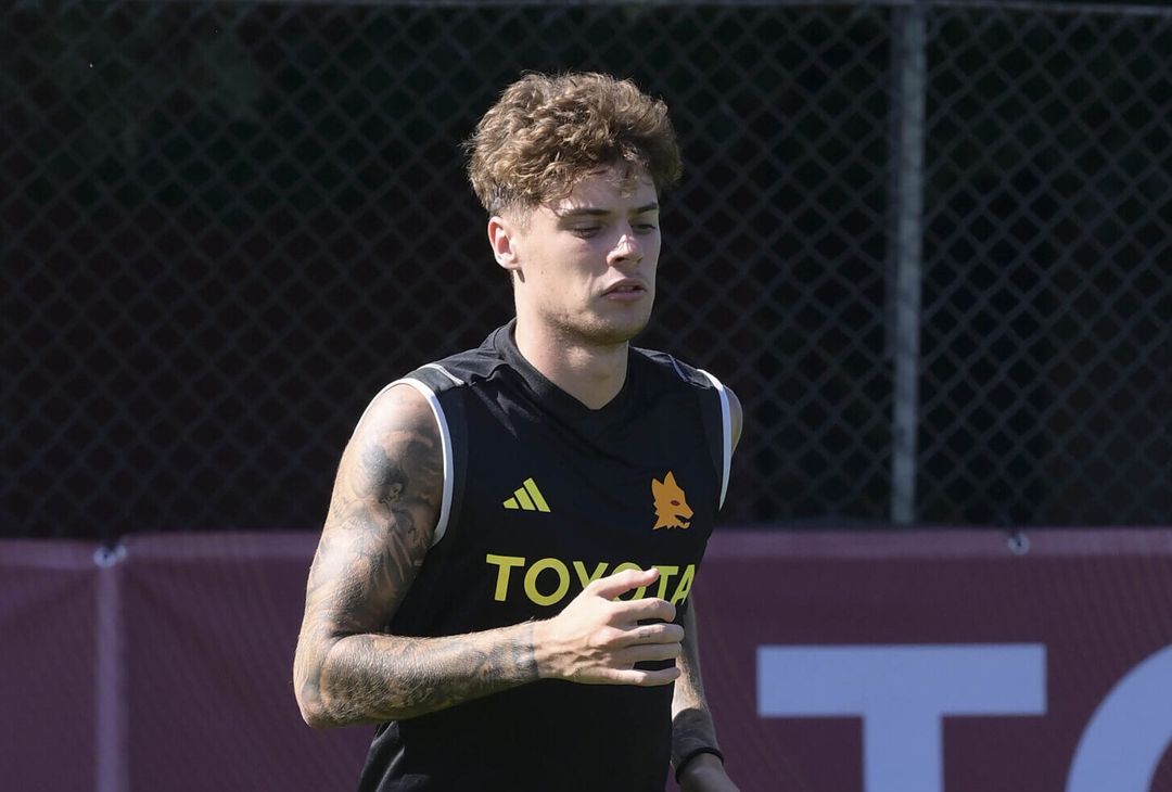 Roma, secondo giorno di ritiro. L’allenamento a Trigoria – FOTO GALLERY - immagine 35