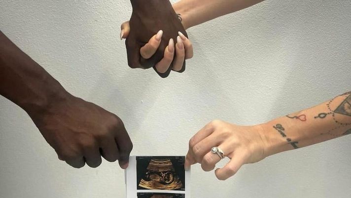 Mario Balotelli diventerà presto zio. L’annuncio del fratello Enock sui social - immagine 1