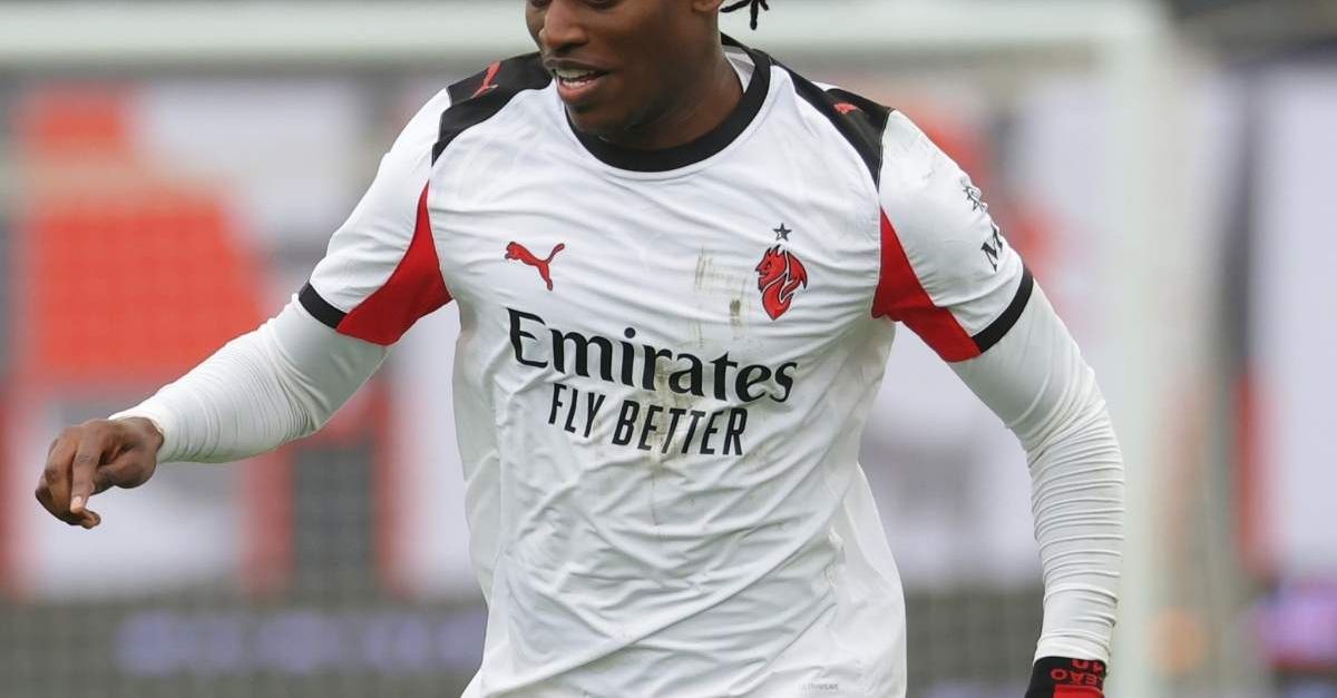 Milan, Leao dopo la Cremonese: “Dove mi metterei in campo? Non voglio casini! Nella settimana del derby …” Milan, Leao dopo la Cremonese: “Dove mi metterei in campo? Non voglio casini! Nella settimana del derby …”