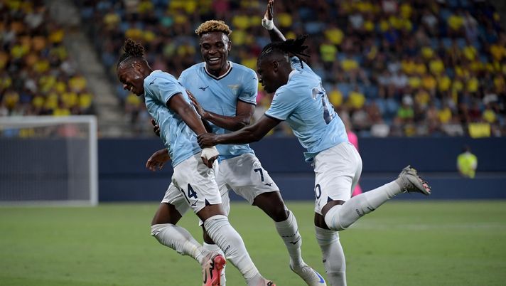 Noslin, Dele-Bashiru e Tchaouna