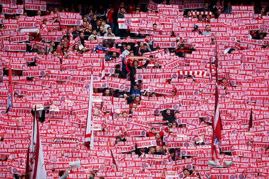 Bayern, estate di lavori allo stadio: terreno di gioco ibrido e più posti per le sedie a rotelle- immagine 4