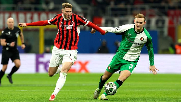 MILAN, ITALY - FEBRUARY 18: Santiago Gimenez of AC Milan competes for the ball with Thomas Beelen of Feyenoord during the UEFA Champions League 2024/25 League Knockout Play-off second leg match between AC Milan and Feyenoord at on February 18, 2025 in Milan, Italy. (Photo by Claudio Villa/AC Milan via Getty Images) champions-league-messico-milan-feyenoord-dato-gol-santiago-gimenez