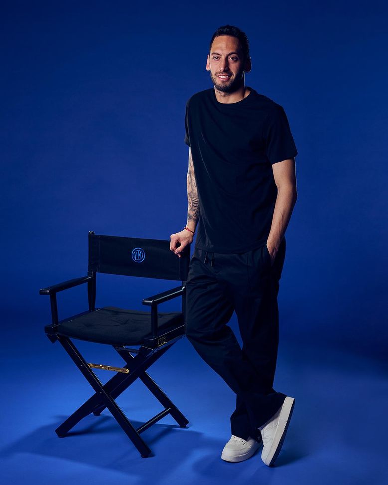 Inter e Unopiù insieme alla Milano Design Week: la celebre sedia Ginger diventa nerazzurra- immagine 3