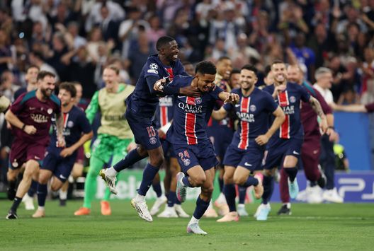 L'esultanza del PSG dopo il gol di Senny Mayulu per il 5-0 contro l'Inter (Foto di Lars Baron/Getty Images) Psg Botafogo dove vedere