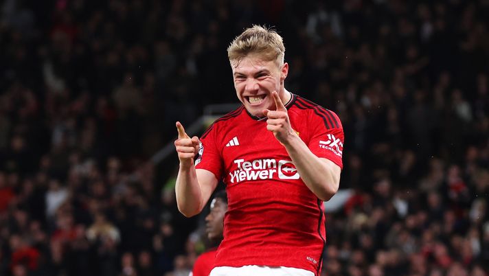 Vlahovic, le richieste di ingaggio, l’offerta del Milan: Hojlund il piano B vlahovic-ingaggio-offerta-milan-richiesta-news-trattativa-juventus-manchester-united-rasmus-hojlund-indiscrezione-eslcusiva-dettagli-cifre-operazione