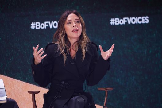 Il benvenuto di Victoria Beckham alla moglie di Messi: “Non ho parole sufficienti per…”  Il benvenuto di Victoria Beckham alla moglie di Messi: “Non ho parole sufficienti per…” - immagine 1