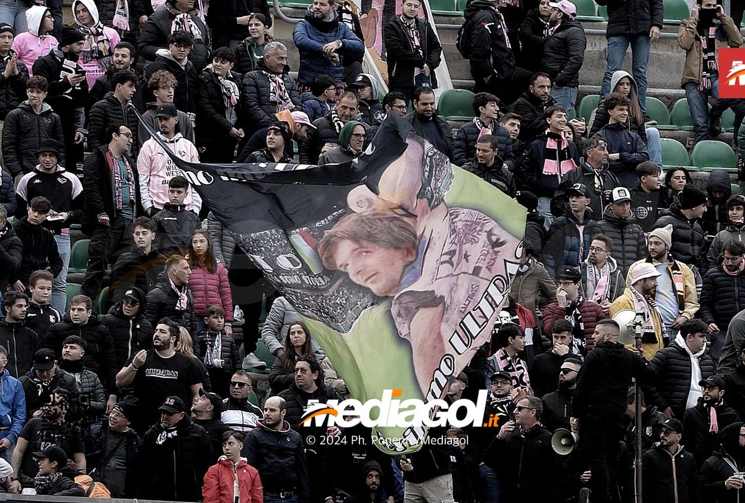 FOTOTIFO Palermo-Modena 4-2, gli scatti ai tifosi al “Renzo Barbera” (GALLERY) - immagine 64
