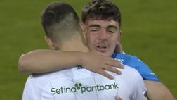 Svezia, debutta a 16 anni e batte il fratello maggiore: in lacrime a fine partita…