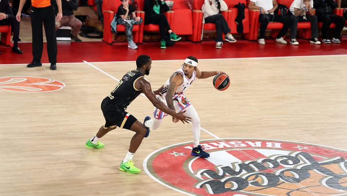 MONTE CARLO, FRANCE - DECEMBER 04: Justin Robinson, #5 of Paris Basketball in action during the EuroLeague Regular Season Round 14 match between AS Monaco and Paris Basketball at Salle Gaston Medecin on December 04, 2025 in Monte Carlo, France. (Photo by Alfonso Cannavacciuolo/Euroleague Basketball via Getty Images) Eurolega, Paris-Zalgiris in streaming gratuito: orario e diretta TV - immagine 1
