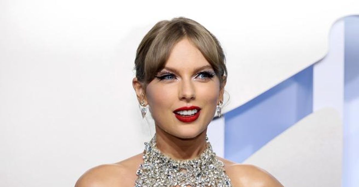Taylor Swift e Travis Kelce, nozze d’estate in Rhode Island Taylor Swift e Travis Kelce, nozze d’estate in Rhode Island
