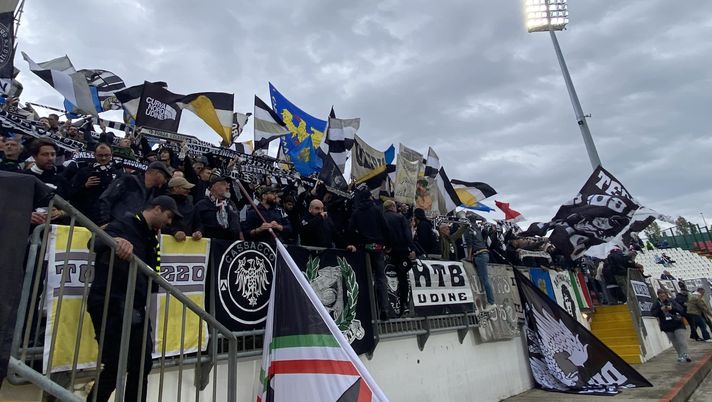 Il derby del Triveneto e di…Cioffi: tifosi Udinese in corteo per la sfida al Verona - immagine 1