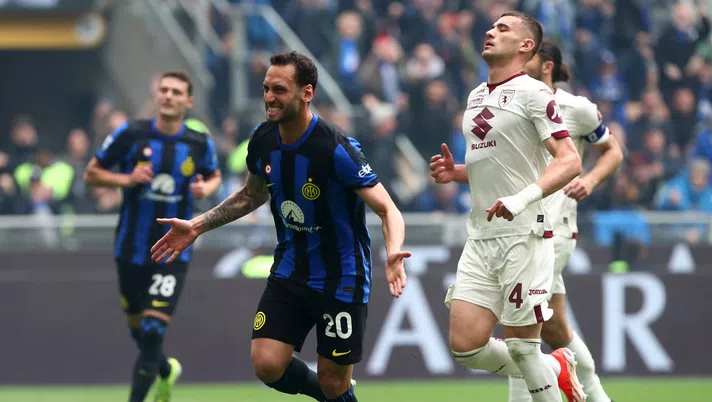 Inter-Torino 2-0: doppietta Calhanoglu, i granata pagano l’inferiorità numerica - immagine 1