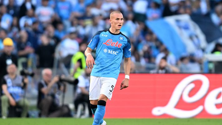 FOTO Il Napoli omaggia Ostigard sui social: ” Tutto vero, Leo!” - immagine 1