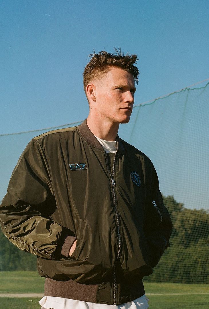 GALLERY Il Napoli veste le nuove Aviator Jacket: Anguissa e McTominay i volti azzurri - immagine 2