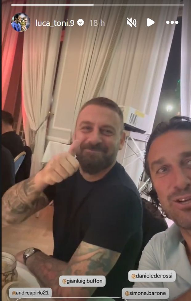 Lippi si commuove per la festa a sorpresa dei campioni del 2006. Presente anche Pradé- immagine 2