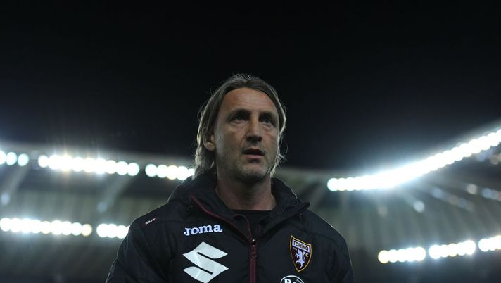 UDINE, ITALY - APRIL 10: Davide Nicola, Head Coach of Torino F.C.
looks on prior to the Serie A match between Udinese Calcio and Torino FC at Dacia Arena on April 10, 2021 in Udine, Italy. Sporting stadiums around Italy remain under strict restrictions due to the Coronavirus Pandemic as Government social distancing laws prohibit fans inside venues resulting in games being played behind closed doors. (Photo by Alessandro Sabattini/Getty Images) Toro, dal mercato alle scelte tecniche: i segreti del cambio di rotta di Nicola - immagine 1