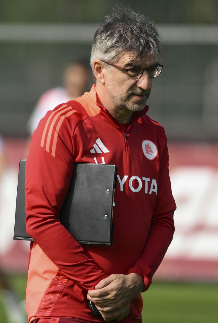 Roma, l’allenamento a Trigoria in vista della Dinamo Kiev – FOTO GALLERY - immagine 20