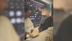 VIDEO / Totti e Noemi Bocchi al ristorante a Tokyo: la sorpresa per l’ex capitano giallorosso