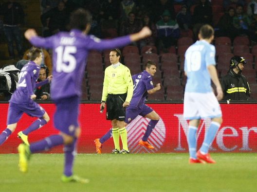 Il centrocampista spagnolo della Fiorentina Joaquin (al centro) esulta dopo aver segnato, durante la partita di calcio della Serie A italiana tra SSC Napoli e Fiorentina ACF allo stadio San Paolo il 23 marzo 2014 Joaquin, il doppio ex: la magia Andalusa a tinte Viola- immagine 4
