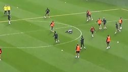 VIDEO / Mourinho ko in allenamento: un suo giocatore lo atterra così