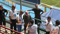 GALLERY De Laurentiis gioioso, selfie e risate coi tifosi sugli spalti