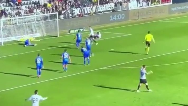 VIDEO Spezia-Catanzaro, arbitro entusiasta del pareggio ligure: la clamorosa reazione - immagine 1