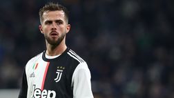 Pjanic su Chiellini: “Odiavo giocare contro di lui, è molto furbo”