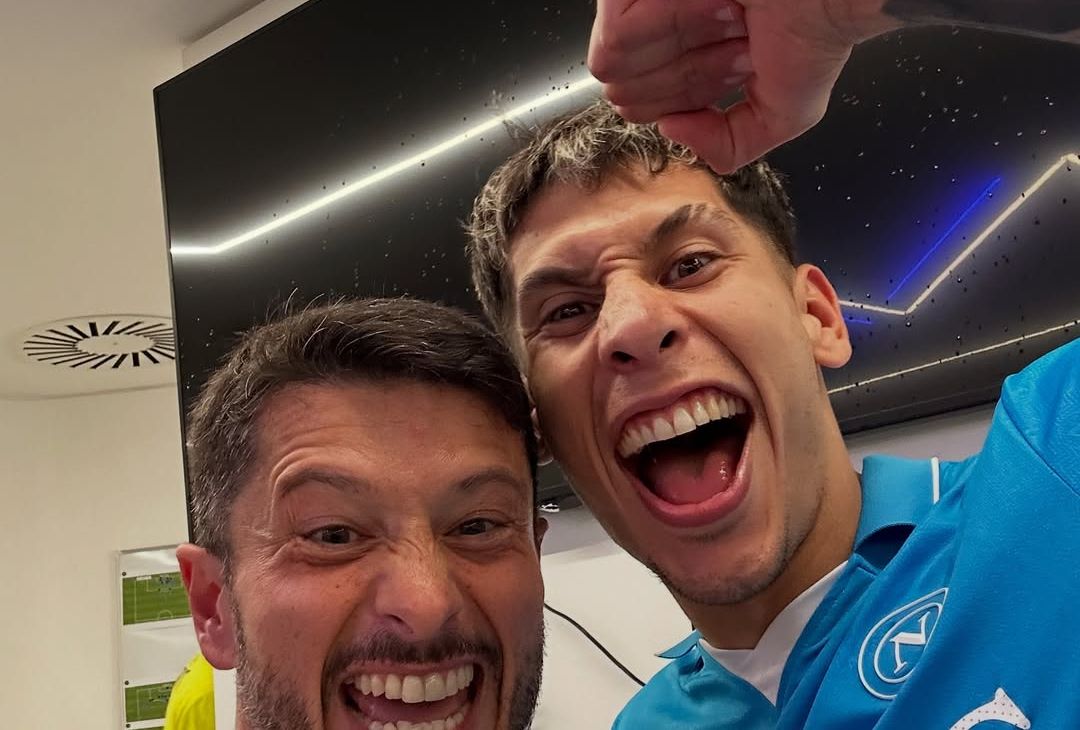 GALLERY La festa nello spogliatoio del Napoli: gli scatti dello staff azzurro - immagine 13