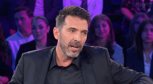 Buffon: “Non avrei smesso mai di giocare, colpa di Maldini. Con la Nazionale…”- immagine 2