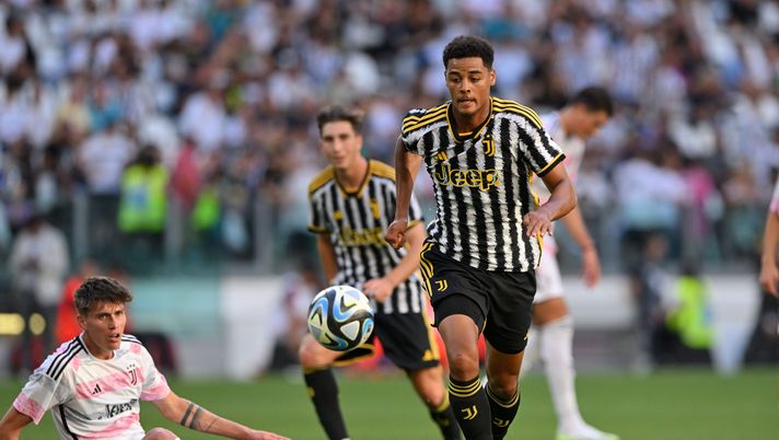 Avversari, De Winter ufficiale al Genoa. Annuncio in stile Trono di Spade - immagine 1