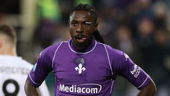 FLORENCE, ITALY - NOVEMBER 22: Moise Kean of ACF Fiorentina reacts during the Serie A match between ACF Fiorentina and Juventus FC at Artemio Franchi on November 22, 2025 in Florence, Italy. (Photo by Gabriele Maltinti/Getty Images) Fiorentina, la formazione ufficiale in Conference: la scelta su Kean, Gudmundsson, Dodo e Dzeko - immagine 1