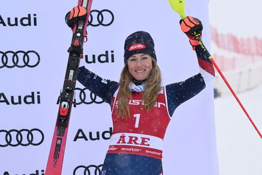 Are, Svezia - 9 marzo 2025: Mikaela Shiffrin arrivata al terzo posto all'Audi FIS Alpine Ski World Cup Women's Slalom. (Foto di Jonas Ericsson/Agence Zoom/Getty Images) Dallo sci al calcio: per la campionessa Mikaela Shiffrin una nuova carriera in vista- immagine 3