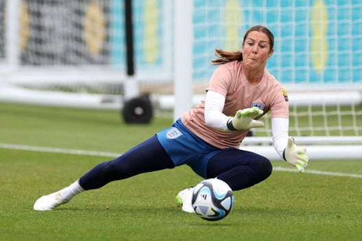 Calcio femminile, Mary Earps contro Nike per…la divisa da portiere- immagine 2