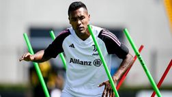 Gazzetta: “Alex Sandro a rischio verso la Roma: cosa filtra. I dubbi e la gestione di Chiesa”
