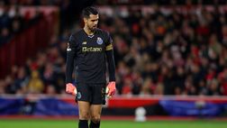 Porto, Diogo Costa e il calcione sulle spalle a Rodrigo Mora: il video diventato virale