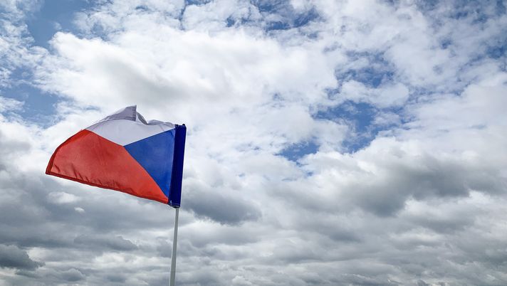 L’acquisto più strano della storia: un padre paga 20mila euro perché suo figlio giochi - immagine 1