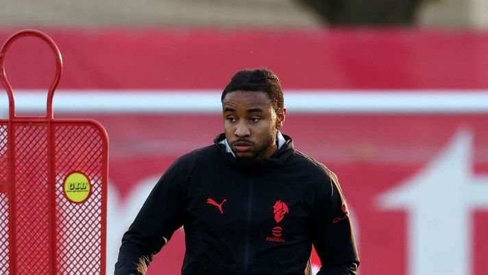 Christopher Nkunku (attaccante AC Milan), qui durante una seduta di allenamento con i rossoneri a Milanello | Milan News (Getty Images) Milan-Roma, Allegri: 'Nkunku? Può fare la punta, ci aspettiamo molto'