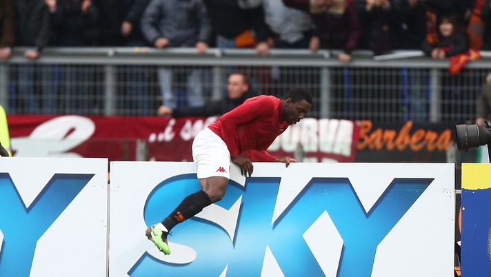 Okaka l’ha rifatto: gol-vittoria di tacco come nel 2010 contro il Siena – VIDEO - immagine 1