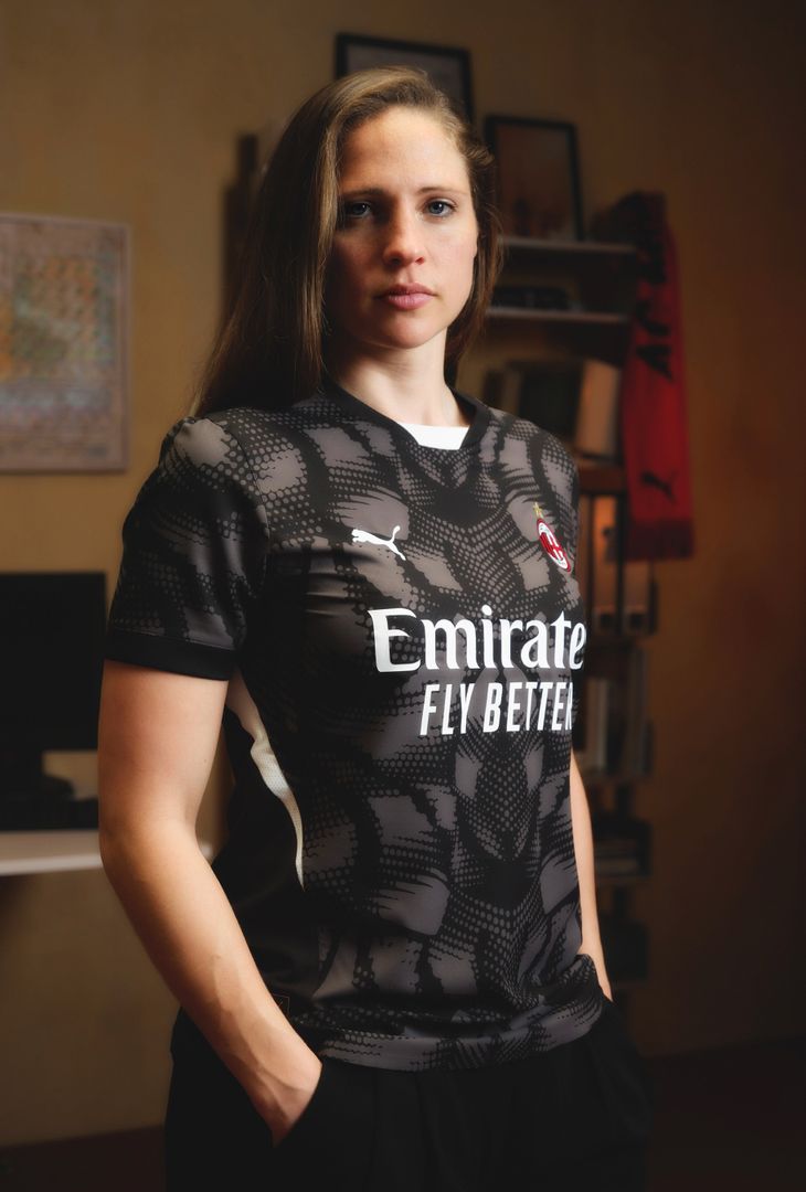 PUMA e AC Milan lanciano la nuova prima maglia 2024-2025 | FOTO - immagine 33