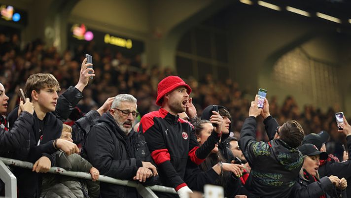 napoli-milan-curva-sud-milanello