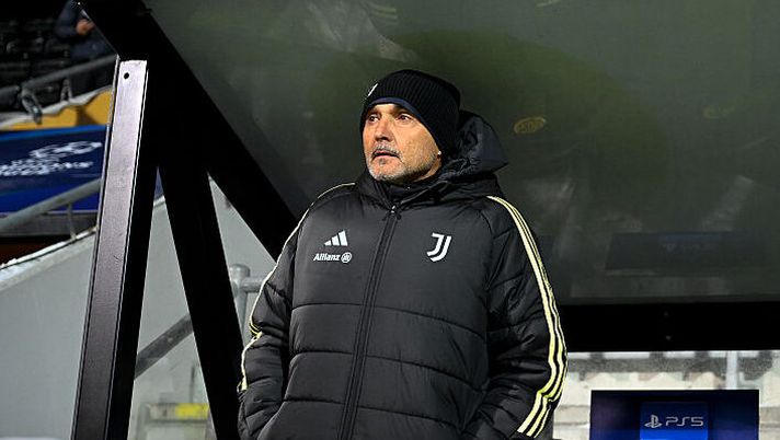 BODO, NORWAY - NOVEMBER 24: Luciano Spalletti of Juventus during the team walk around at Aspmyra Stadion on November 24, 2025 in Bodo, Norway. (Photo by Daniele Badolato - Juventus FC/Juventus FC via Getty Images) Spalletti: “David ha le qualità per fare gol! Presto per dire uomini forti, destini forti” - immagine 1