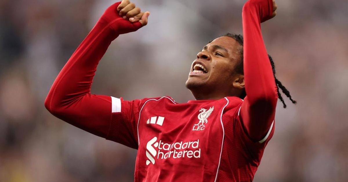 Pazzo Liverpool a Newcastle: vince al 100? con il giovane Ngumoha | VIDEO