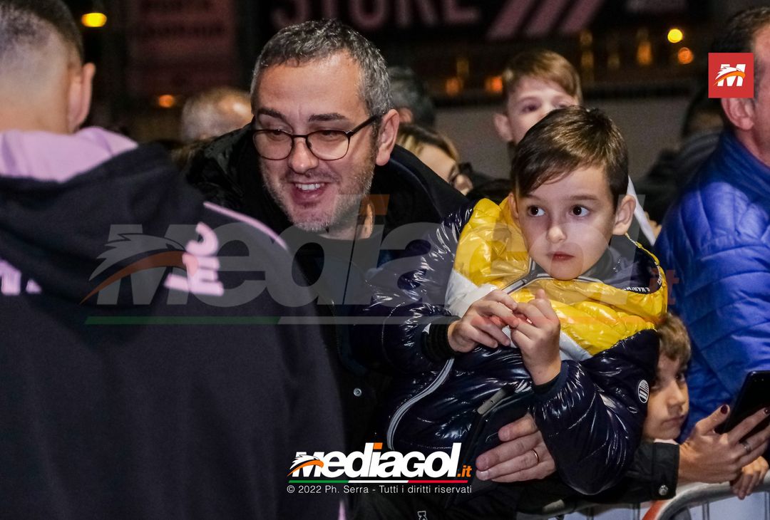 FOTO Palermo: Accardi, Saric e Gomes accendono l’albero al ‘Barbera’ (Gallery) - immagine 48