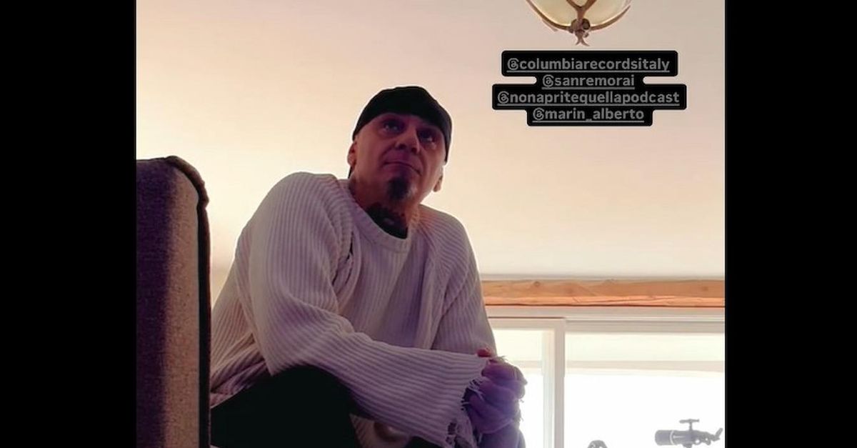 video conte lo prende a sanremo la reazione di j ax da Golssip.it video conte lo prende a sanremo la reazione di j ax