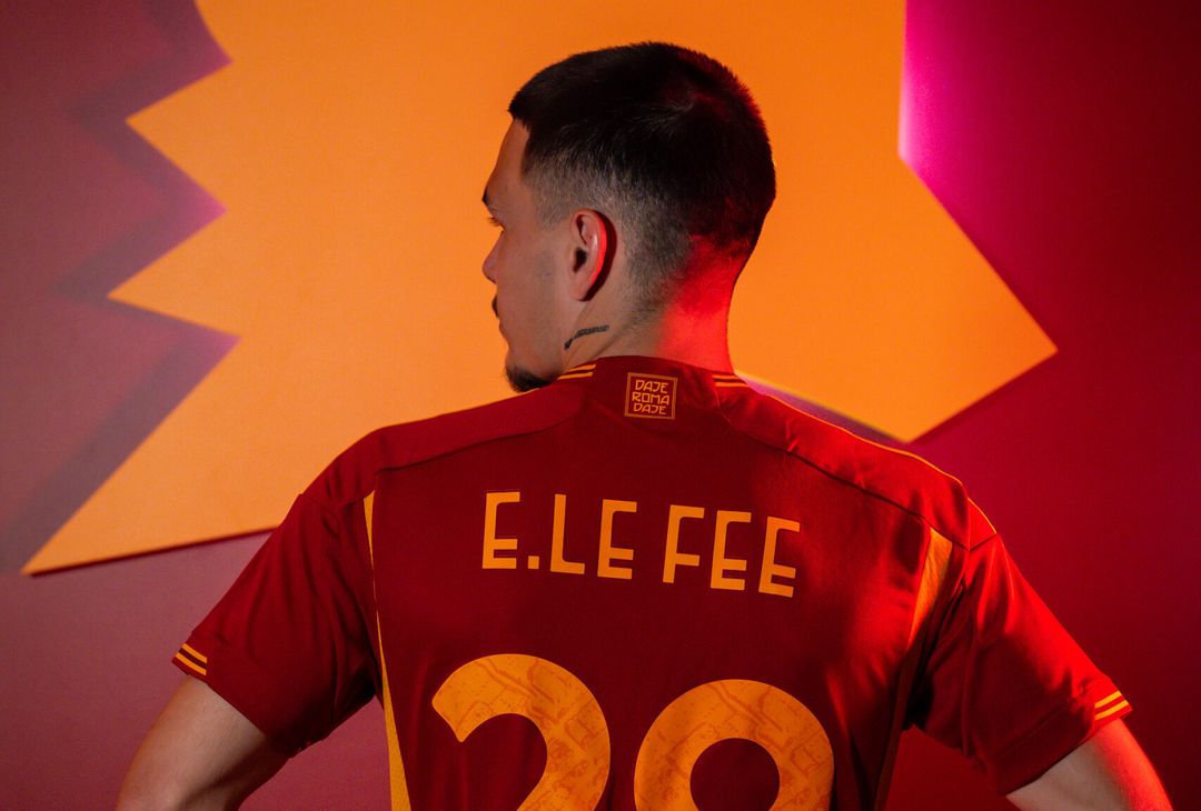 Trigoria, la firma e il primo allenamento di Enzo Le Fée con la Roma – FOTO GALLERY - immagine 22